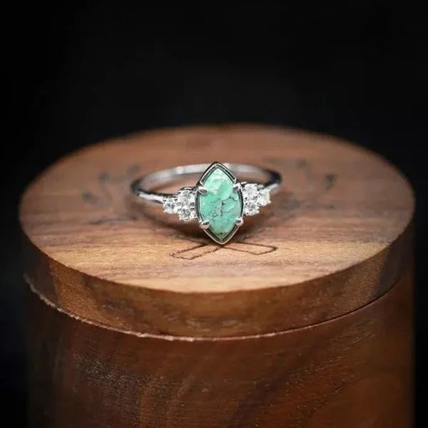 Anillo rombo con turquesa natural