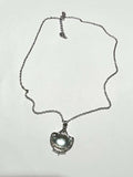 Collar antiguo con piedra verde