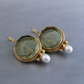 Pendientes antiguos de piedra verde y perla | Oro blanco