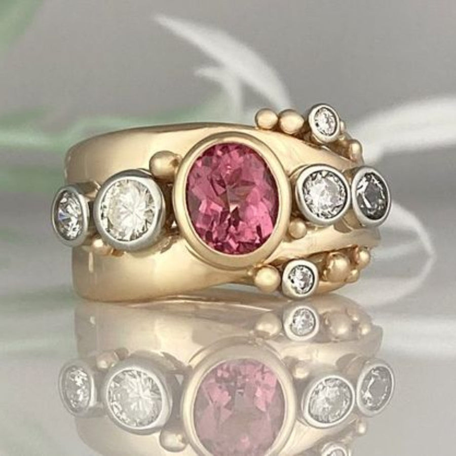 Anillo antiguo con circonita roja | Oro