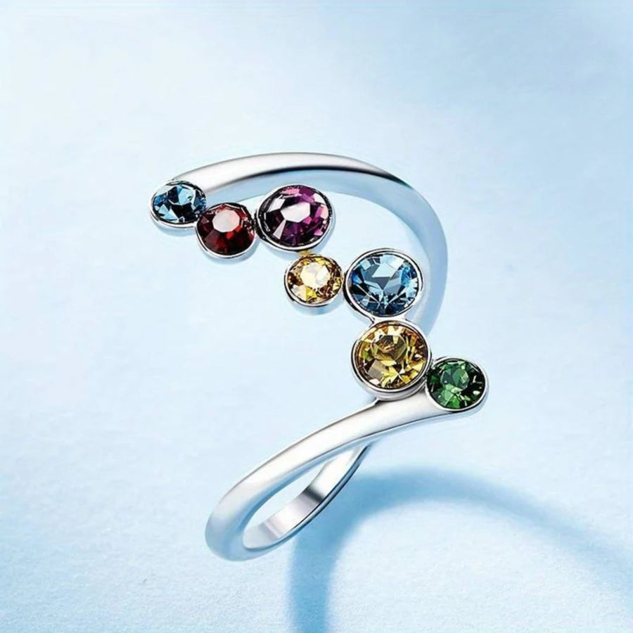 Anillo antiguo con piedras de colores