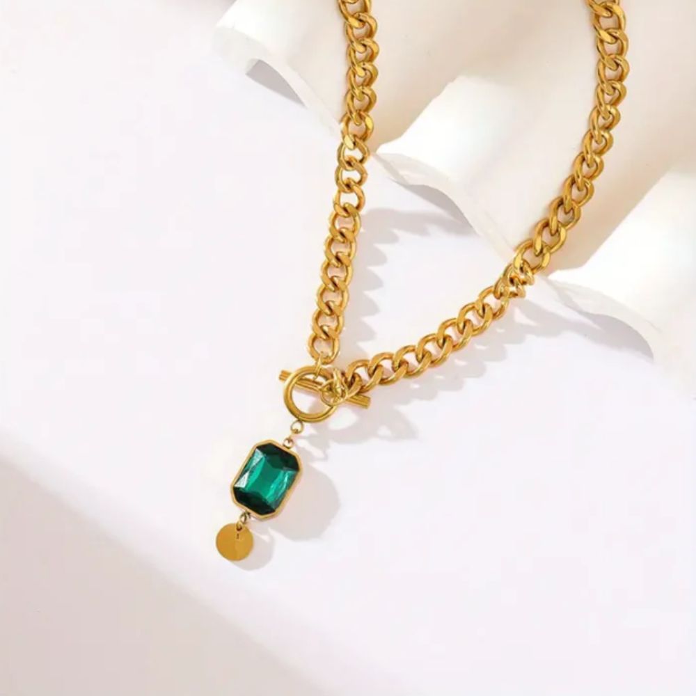 Collar con colgante de esmeralda