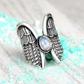 Anillo Alas con piedra luna