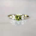 Anillo Olivo con circonitas