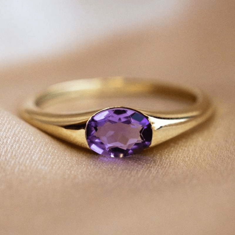 Anillo antiguo con cristal morado | Oro