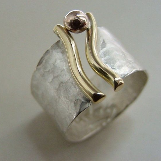 Anillo Mano dorada | Oro y plata