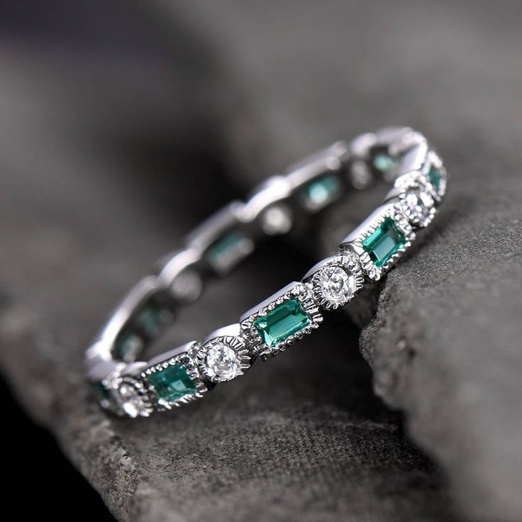 Anillo antiguo con circonita verde | Plata