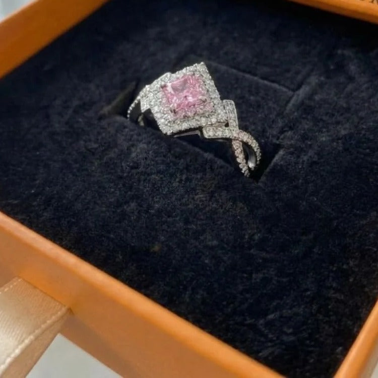 Anillo cuadrado pavé