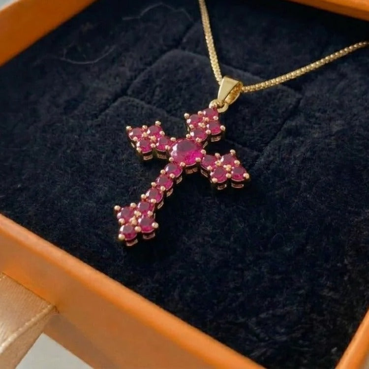 Collar Cruz con piedras rosas