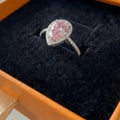 Anillo lágrima con zafiro rosa