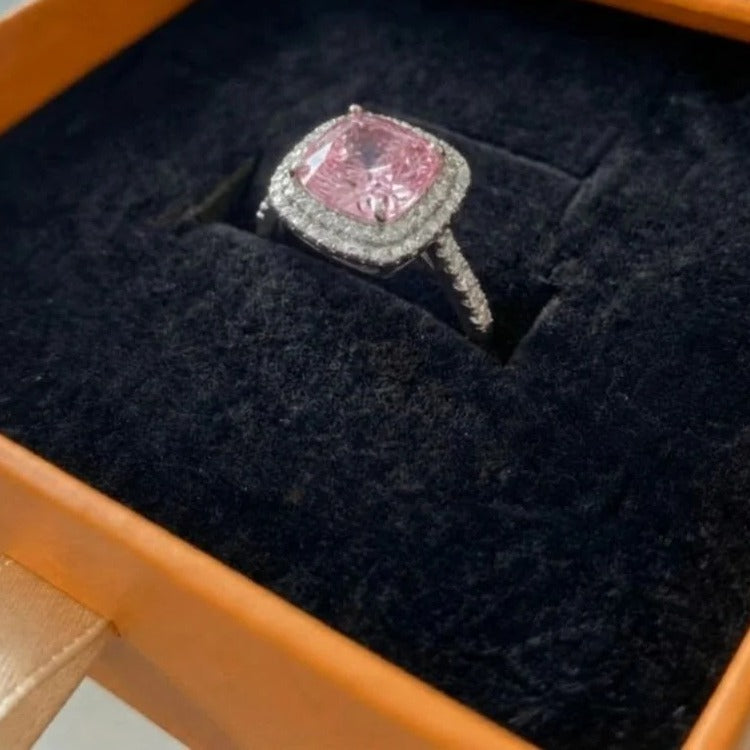 Anillo cojín con zafiro rosa