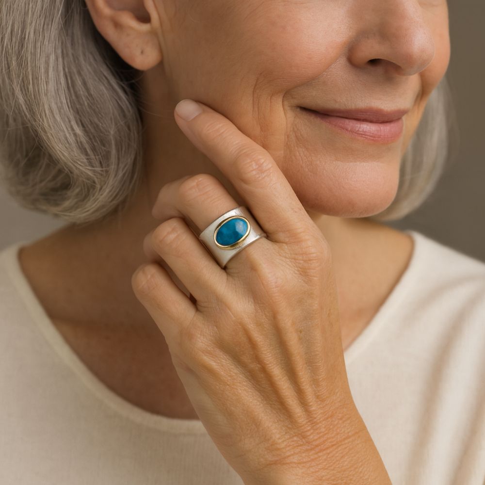 Anillo antiguo con piedra azul oval | Plata