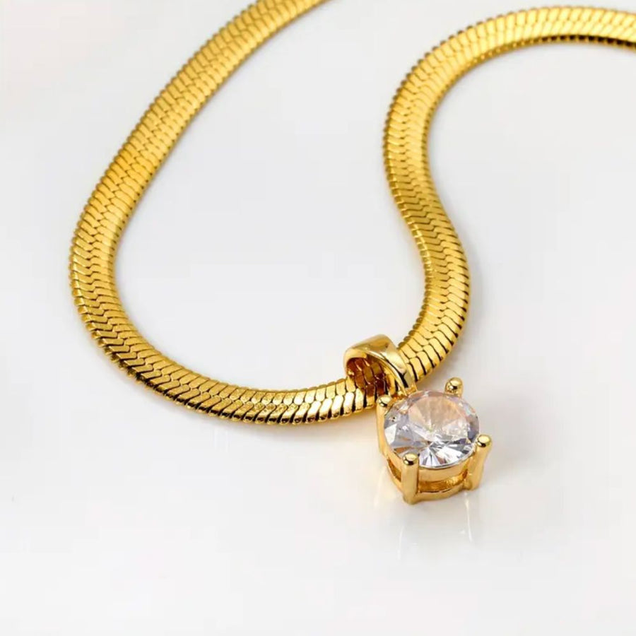 Collar con colgante de estrás