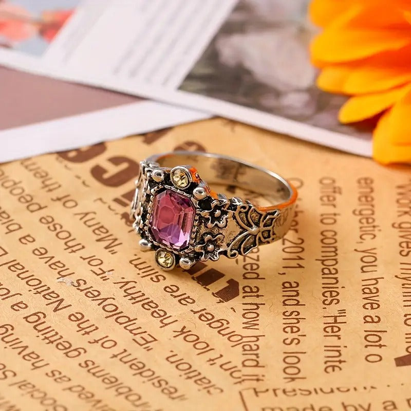 Anillo antiguo con circonita morada | Oro